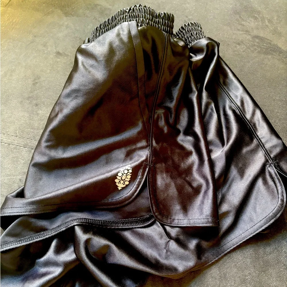 Free people movement buckle jersey shorts, Size M 
· - Picture 3 of 4